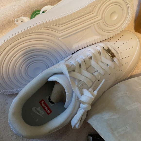 NEW Nike Air Force 1 Low Supreme Sneakers 8 / 10.5 - Picture 10 of 12